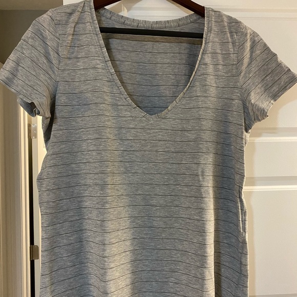 Lululemon Love Tee V